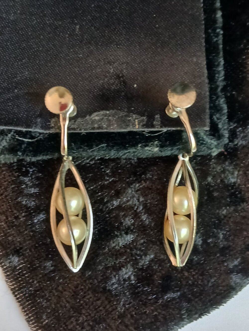 Vintage 50'/60's MCM Faux Pearl 15" Swirl Pod Choker & Screw Back Earring Set - Picture 9 of 11